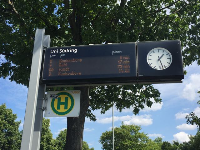 Bus sign: Wireless bus telemetry updates this sign.