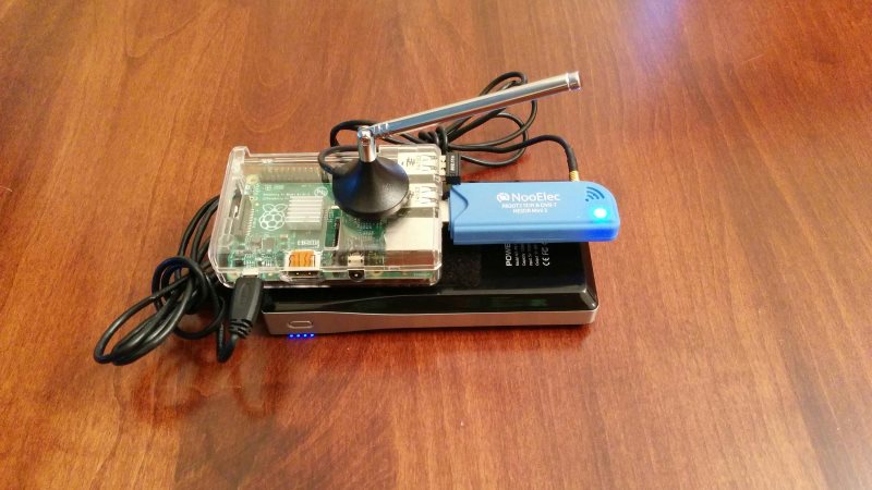 RTL-SDR, Rasperry Pi, WiFi dongle and portable battery pack for receiving UAT.