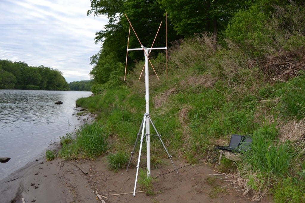 The finished double cross antenna connected to a PC running an RTL-SDR and WXtoIMG.