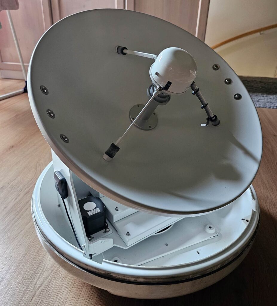 The Intellian i4 Marine Satellite Dish Platform
